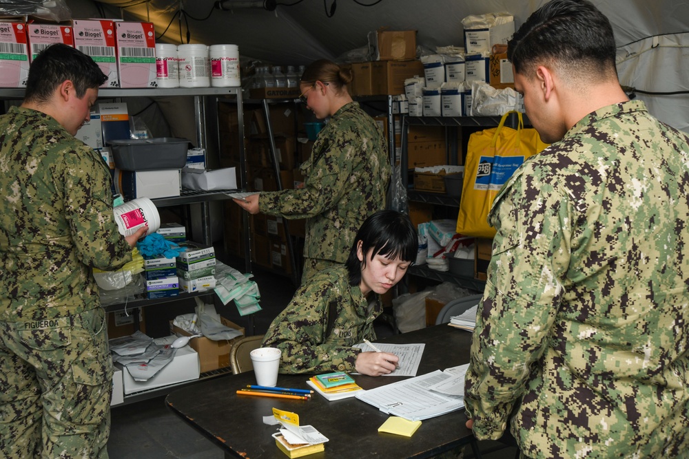 Expeditionary Medical Facility Kilo conducts simultaneous training evolutions during Operational Readiness Exercise