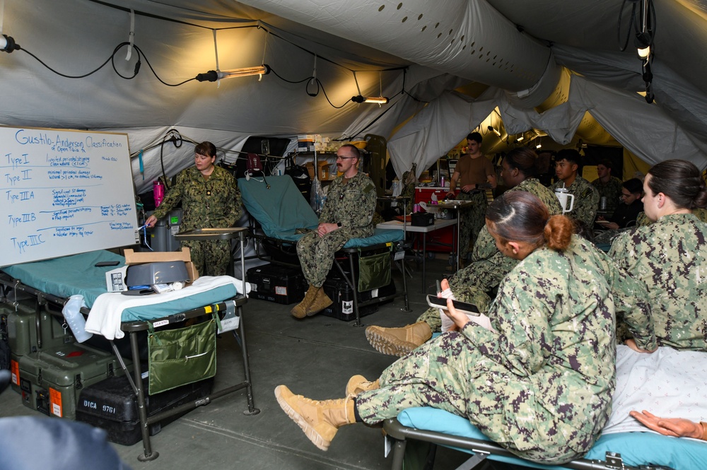 Expeditionary Medical Facility Kilo conducts simultaneous training evolutions during Operational Readiness Exercise