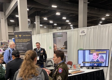 6th Medical Recruiting Battalion’s Virtual Recruiting Team Goes Beyond the Screen at the 2025 Western Veterinary Conference