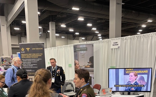 6th Medical Recruiting Battalion’s Virtual Recruiting Team Goes Beyond the Screen at the 2025 Western Veterinary Conference