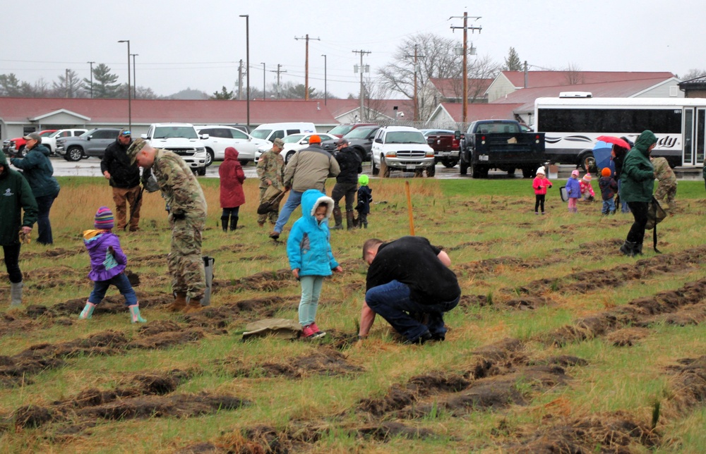 Fort McCoy continues annual tree replenishment efforts; earns 36th Tree City USA award in process