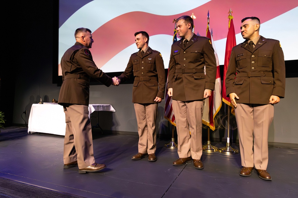 Meisler swears in cadets