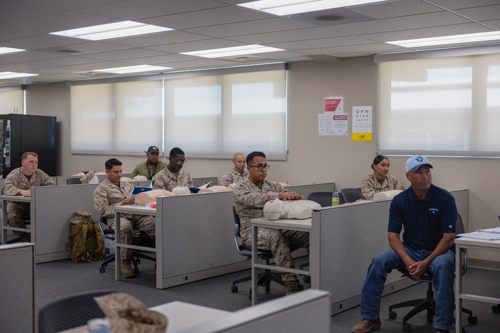 Occupational Safety and Health hosts first aid, CPR, and AED training for Marines and spouses