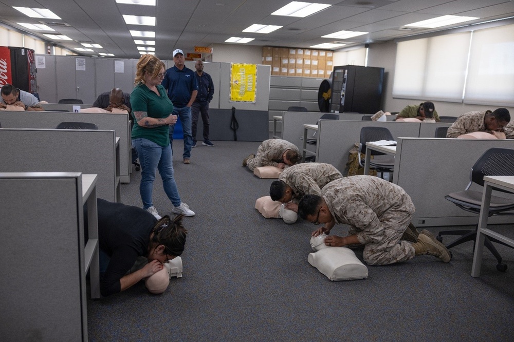 Occupational Safety and Health hosts first aid, CPR, and AED training for Marines and spouses