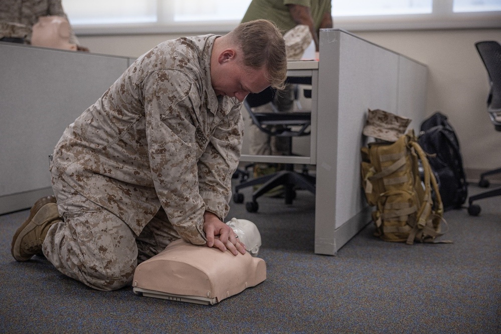 Occupational Safety and Health hosts first aid, CPR, and AED training for Marines and spouses