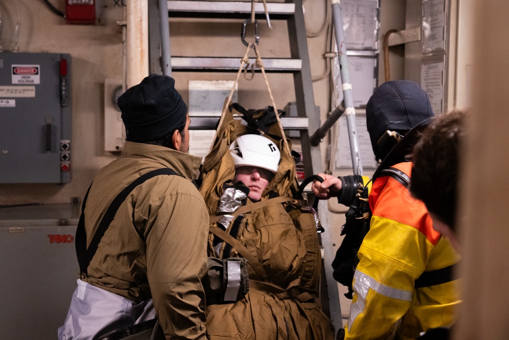 Coast Guard, Air Force conduct water operations exercise in Kodiak, Alaska