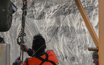 Coast Guard, Air Force conduct water operations exercise in Kodiak, Alaska
