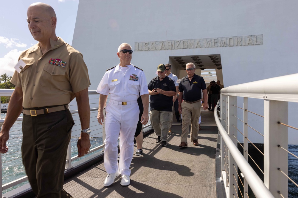 Gold Star Families Honor fallen service members on Barge Tour