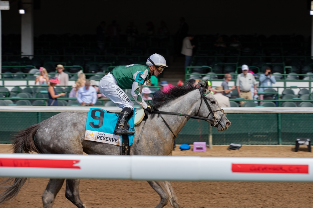 1ID CGMCG Presents the Colors at the Kentucky Derby