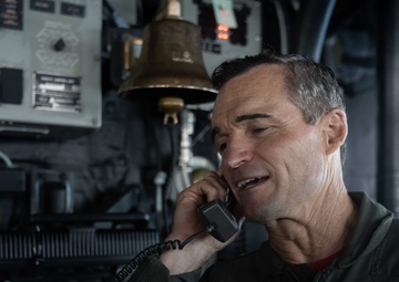 Wasp Hosts Vice Adm. Perry