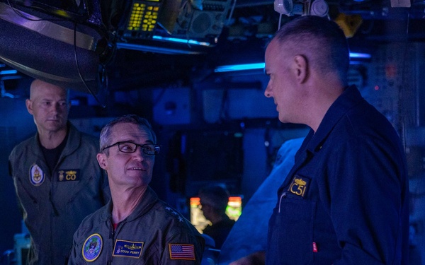 Wasp Hosts Vice Adm. Perry