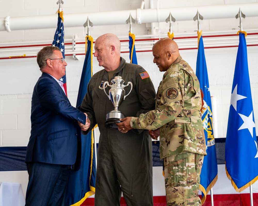 Omaha Trophy Presentation at the 171st ARW