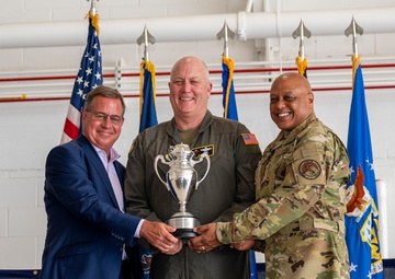 Omaha Trophy Presentation at the 171st ARW