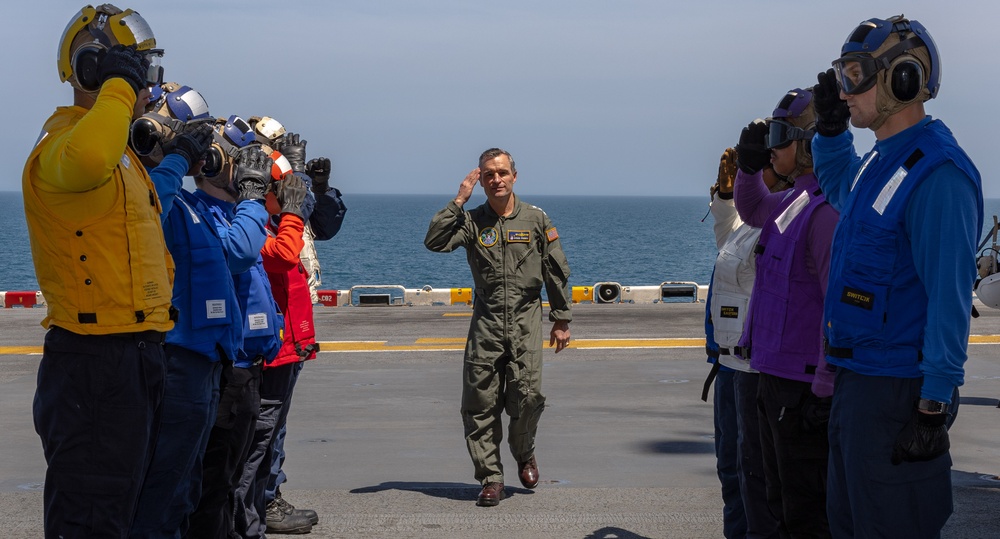 Wasp Hosts Vice Adm. Perry