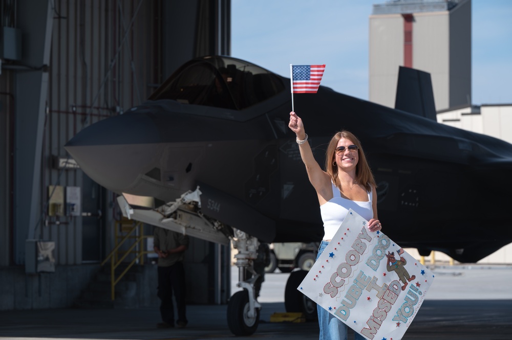 Pilots Reunite With Their Loved Ones