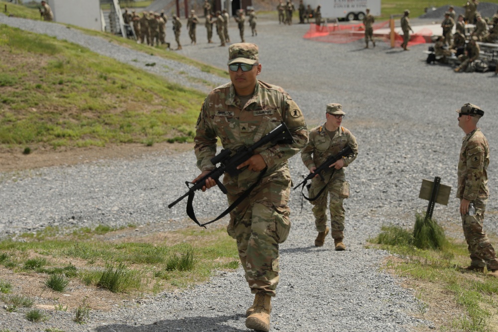 262nd CICO weapon qualification