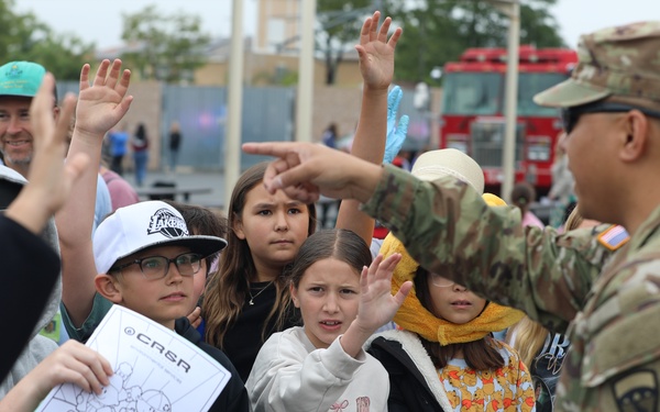 Shaping Futures: Army Reserve Inspires at Southshore Career Fair