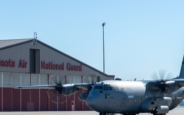 109th Airlift Squadron Flush Training