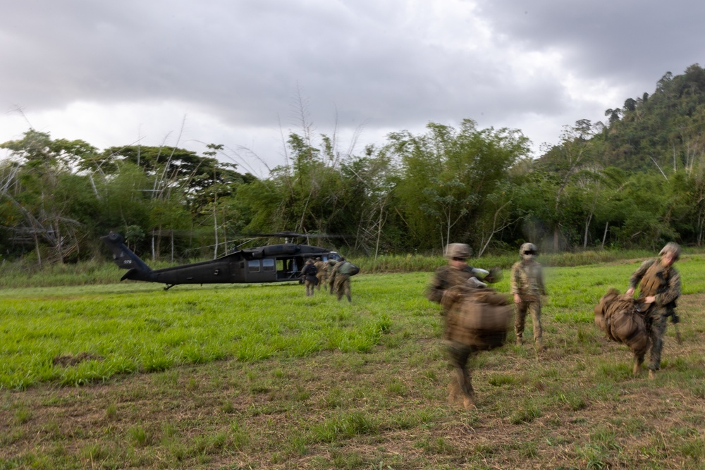 U.S. and Mexican marines conduct UH-60 Black Hawk helicopter movement at TRADEWINDS 25