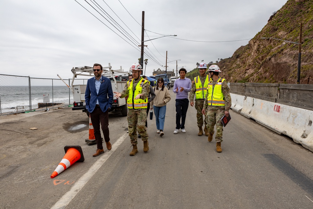 Palisades Tour with state Sen. Ben Allen