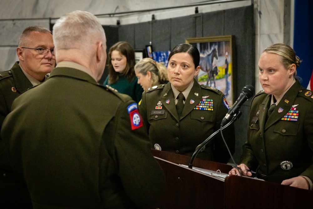 Kentucky Command Chief Warrant Officer changes command