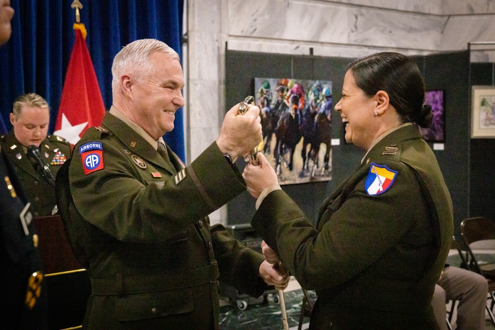 Kentucky Command Chief Warrant Officer changes command
