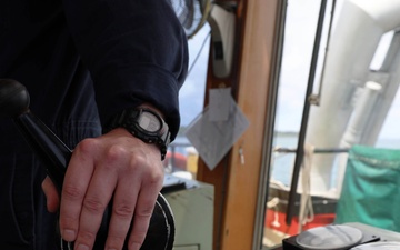 USS Michael Monsoor Sailors Receive Tugboat Familiarization Training