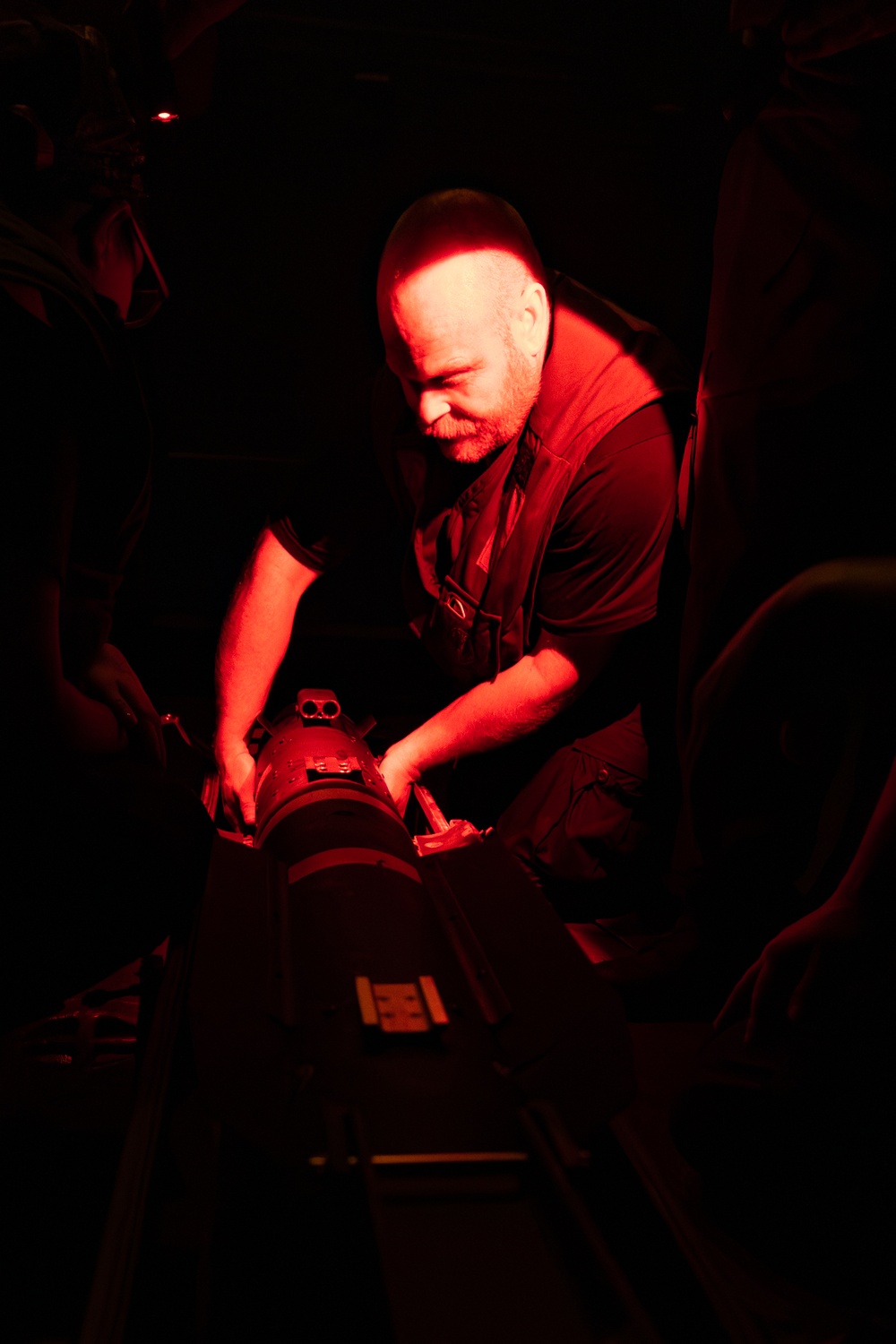 Helicopter Maritime Strike Squadron (HSM) 60 Conducts Maintenance Aboard USS Oscar Austin (DDG 79)