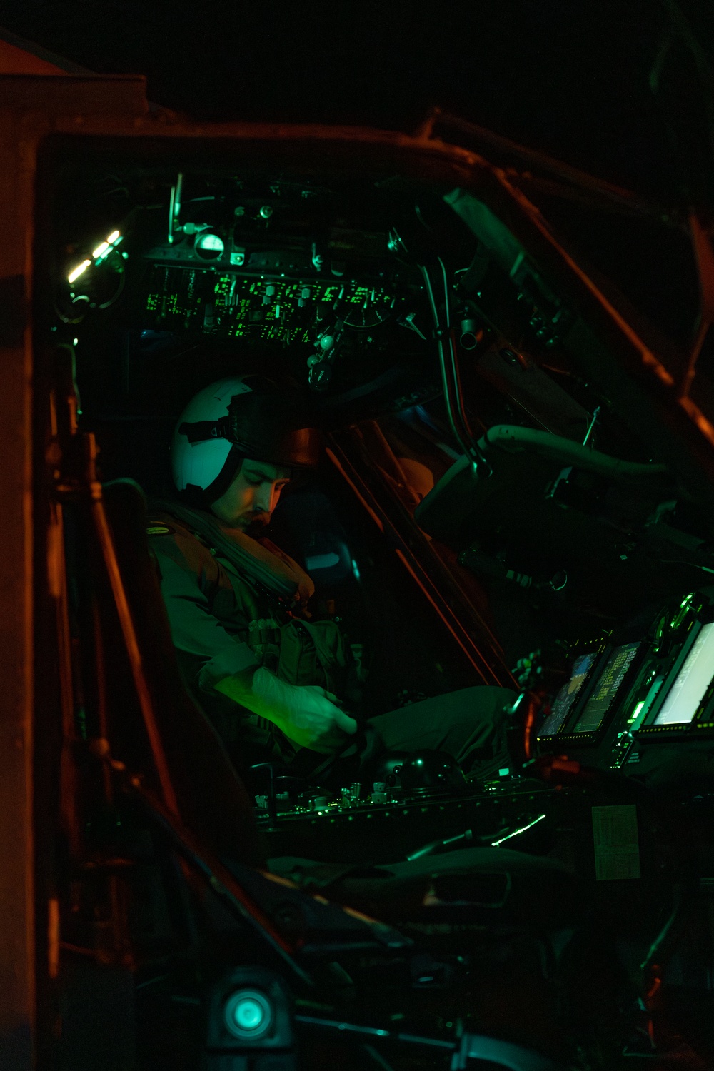 Helicopter Maritime Strike Squadron (HSM) 60 Conducts Maintenance Aboard USS Oscar Austin (DDG 79)