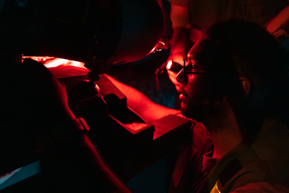 Helicopter Maritime Strike Squadron (HSM) 60 Conducts Maintenance Aboard USS Oscar Austin (DDG 79)
