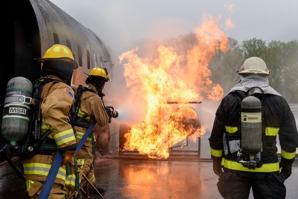 180FW Fire Protection Fights The Flames During Training Exercise