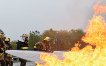 180FW Fire Protection Fights The Flames During Training Exercise