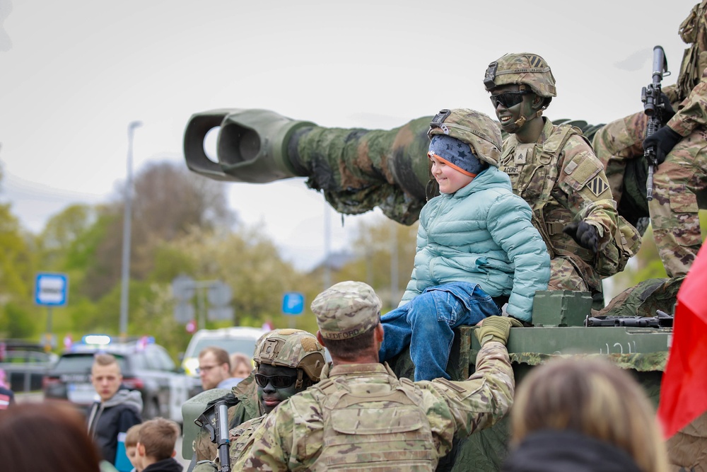 Task Force Iron celebrates Day of the Restoration of Latvian Independence with NATO Allies