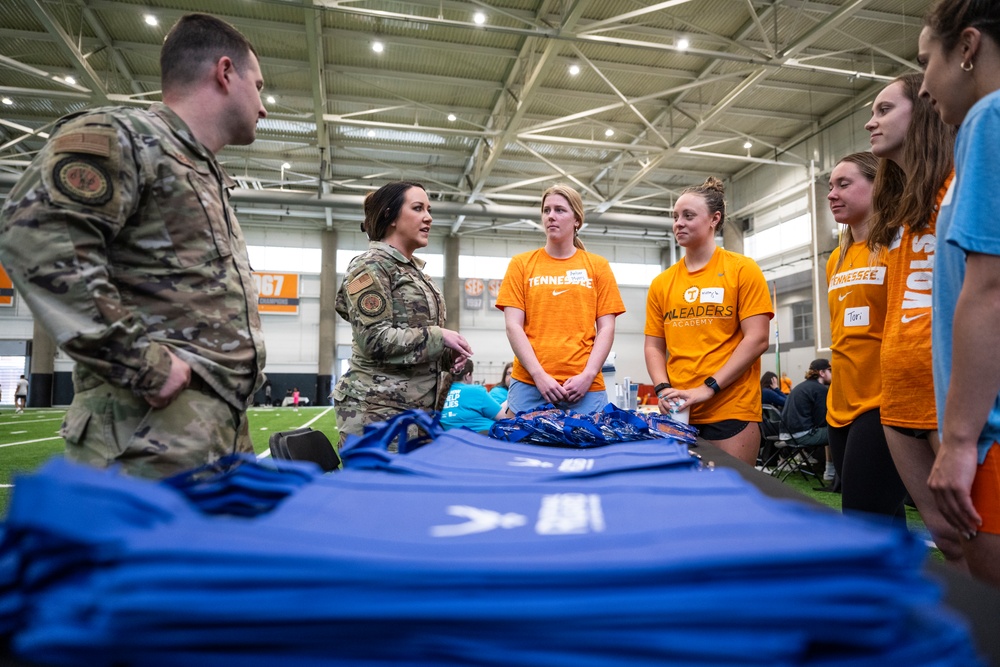 134th ARW Recruiters Attend Community Event