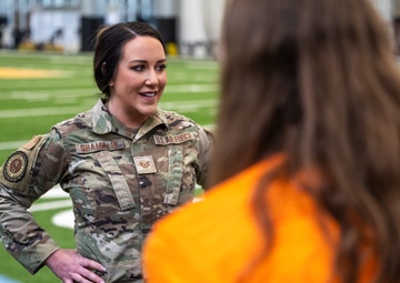 134th ARW Recruiters Attend Community Event