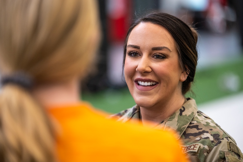 134th ARW Recruiters Attend Community Event