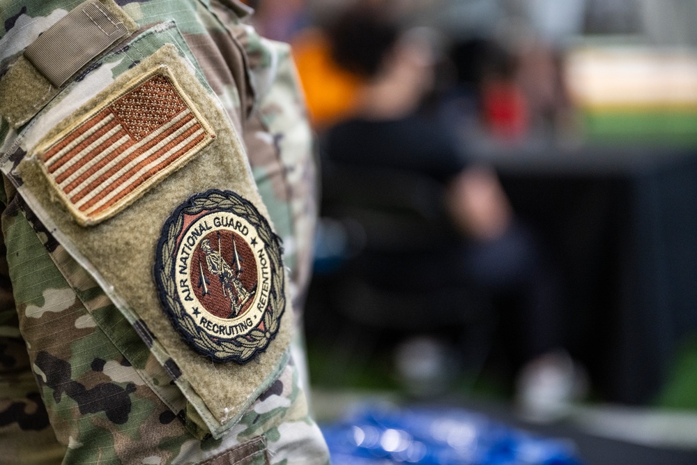 134th ARW Recruiters Attend Community Event