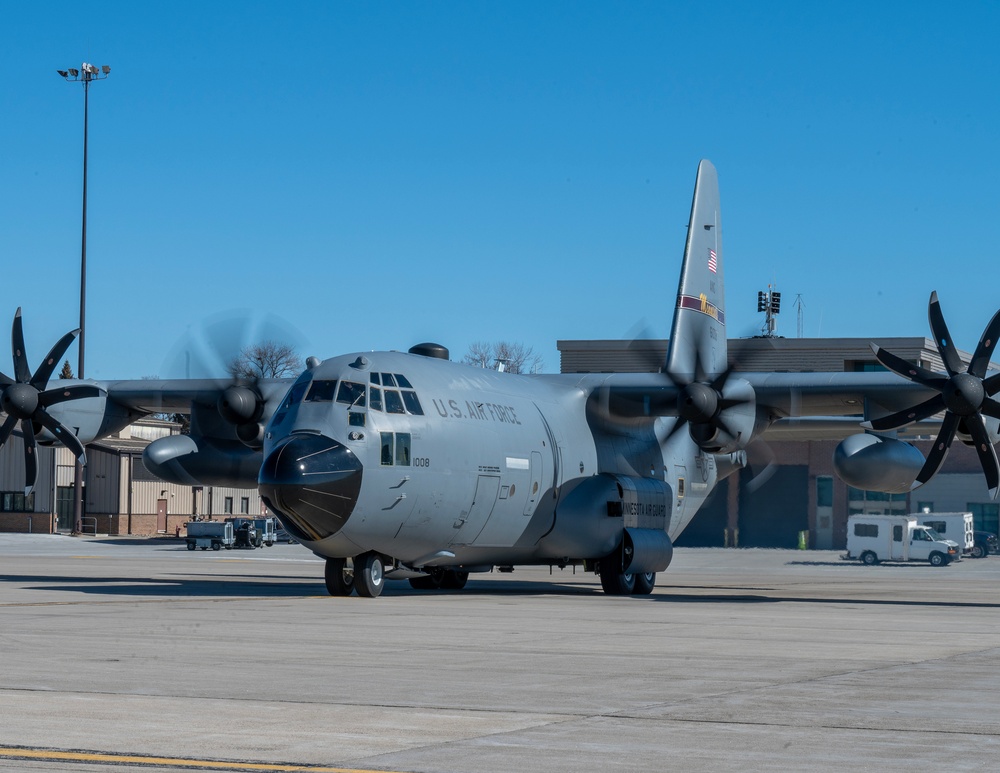 109th Airlift Squadron Flush Training