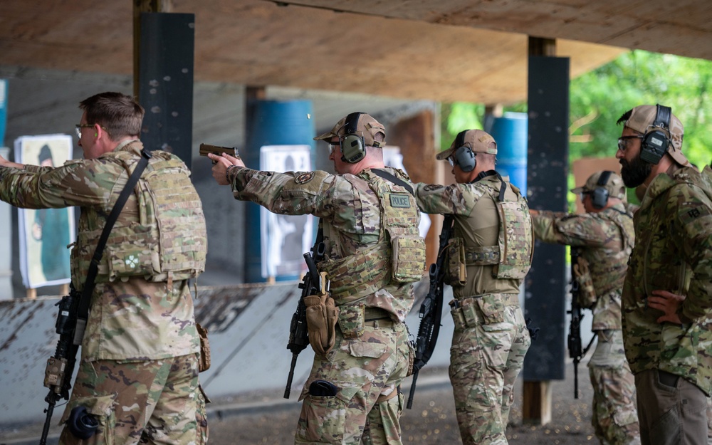 134th Security Forces Train with Blount County SWAT