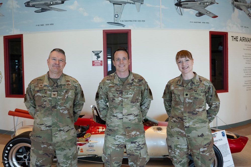 181st Intelligence Wing Leadership Recognizes Stand-Out Airmen after the Spartan Support exercise
