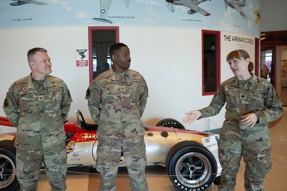 181st Intelligence Wing Leadership Recognizes Stand-Out Airmen after the Spartan Support exercise
