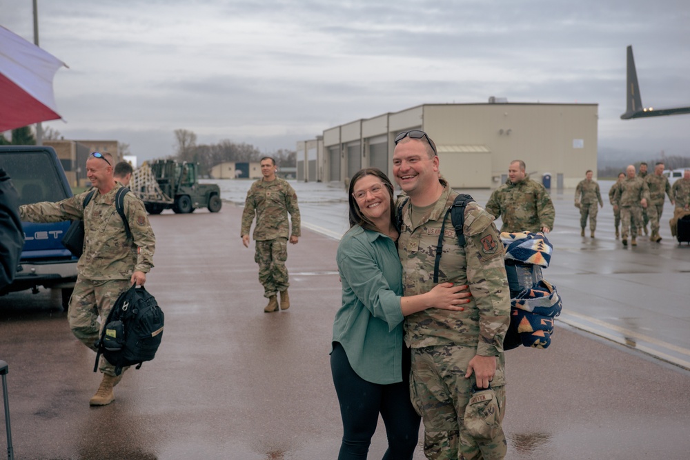 Airmen Return Home to the 158th FW