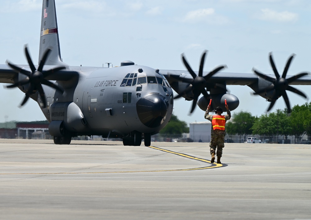 GA ANG's 165th Airlift Wing hosts Toxic Peach 2025