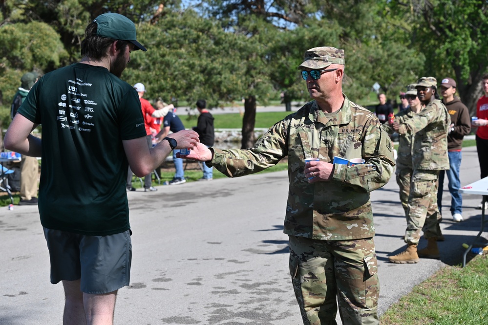 National Guard Soldiers, Airmen compete in and support annual Lincoln Marathon