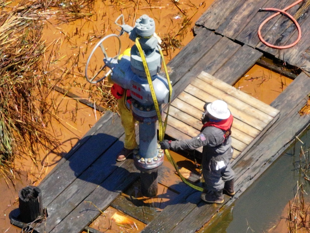 Unified Command gains control of discharge, continues pollution response operations near Garden Island Bay, LA