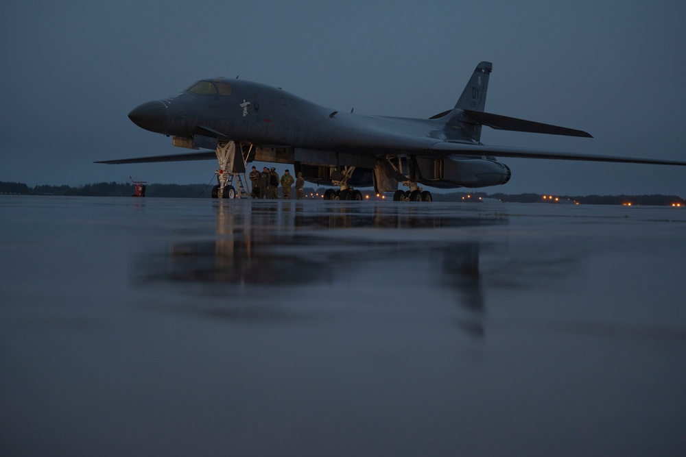 Bomber operations: BTF 25-2