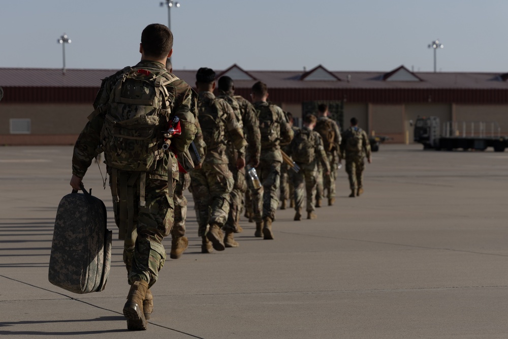 The 41st Engineer Battalion arrives to the southern border