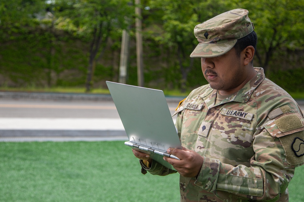 Soldiers Participate in Combat Lifesaver Course