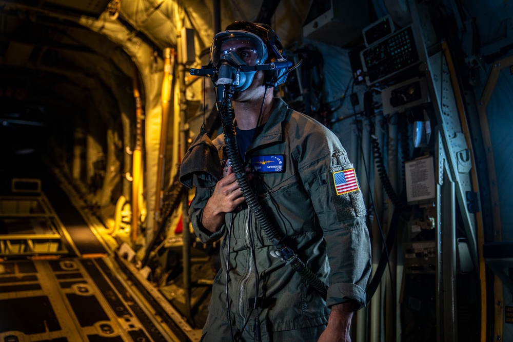 U.S. Coast Guard Air Station Barbers Point conducts training with Coast Guard Station Maui