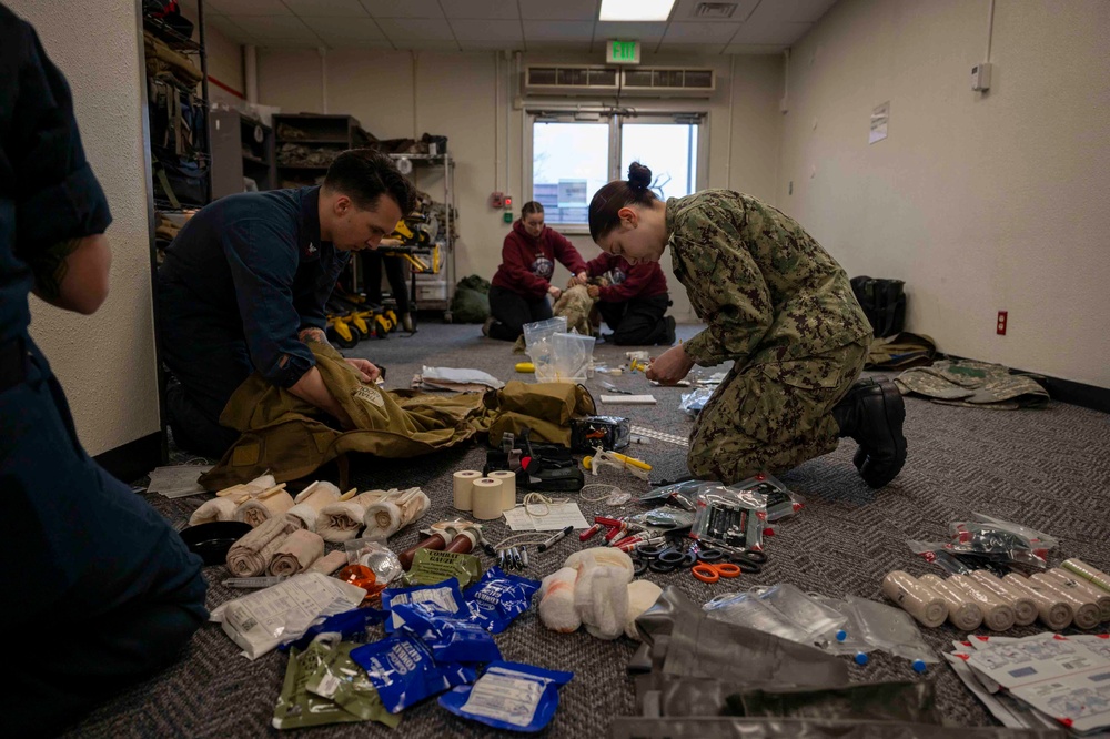 374 MDG hosts Navy Corpsman for TCCC training